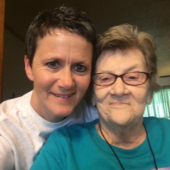 Meet your Posher, Debbie - Picture 1 of 1